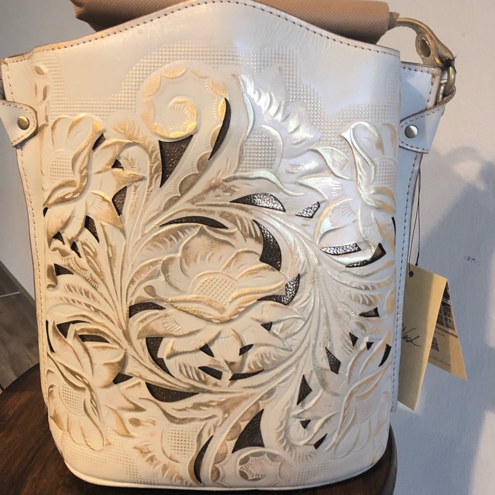 PATRICA NASH CROSSBODY TOOLED LTHR NEW WITH TAGS
